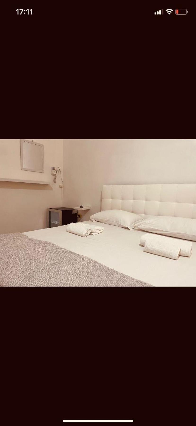 Hostel Bb La Fenice Неаполь Экстерьер фото